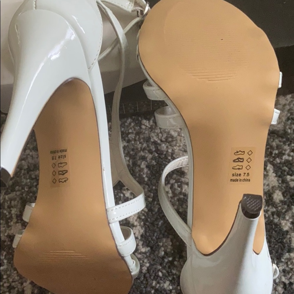 Heels - Picture 5 of 6